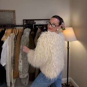 Meet your Posher, Liz